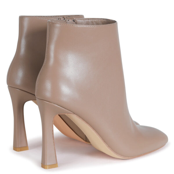 Eco-Friendly Boots – Sustainable Style Without Compromise - Image 4