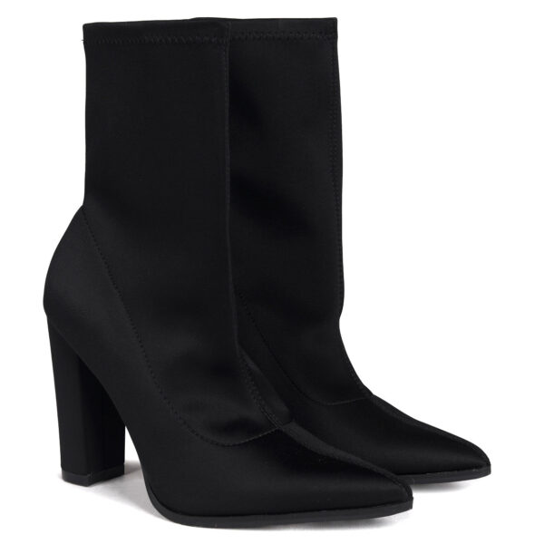 Stylish Chunky Boots – Trendy and Comfortable for All-Day Wear - Image 3