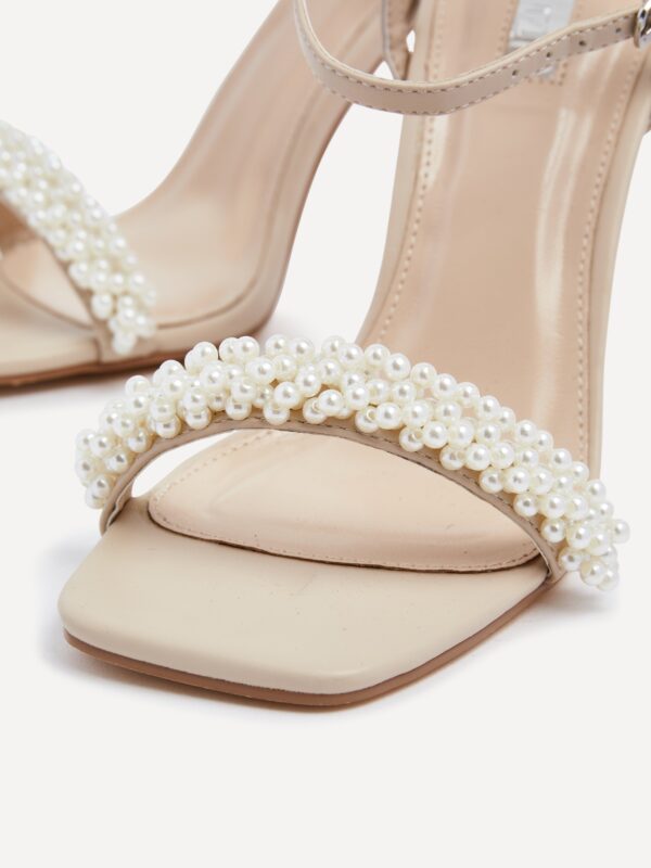 Sophisticated Heeled Sandals for a Classy Look - Image 5