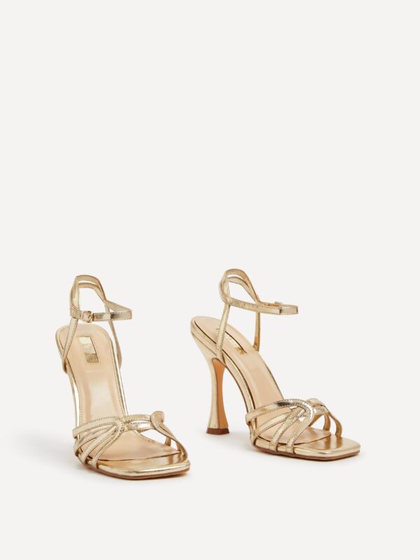 Step Up Your Style Game with Chic Heeled Sandals - Image 3